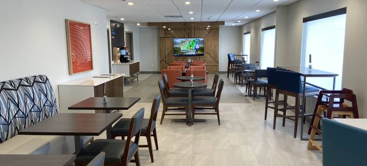 洲际酒店集团智选假日酒店及套房 伊利里亚(Holiday Inn Express & Suites ELYRIA by IHG)图片