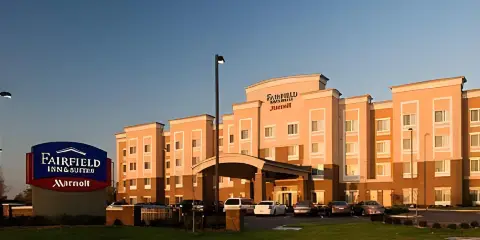 堪薩斯城奧佛蘭公園萬楓酒店