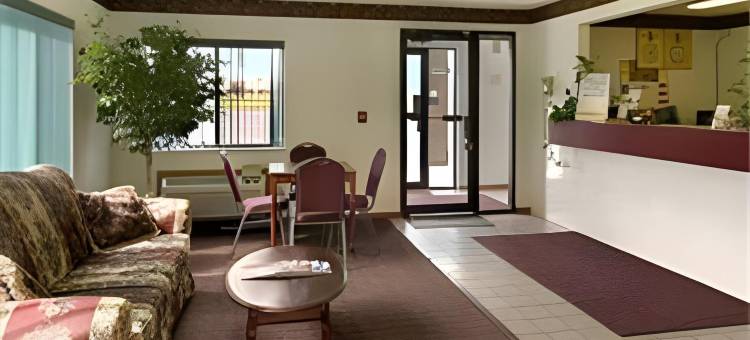 速8酒店-温德姆集团巴黎伊利诺伊(Super 8 by Wyndham Paris IL)图片