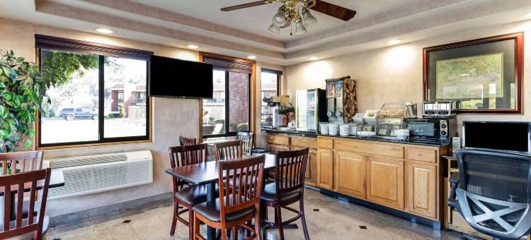 马德拉骑士酒店(Knights Inn Madera)图片