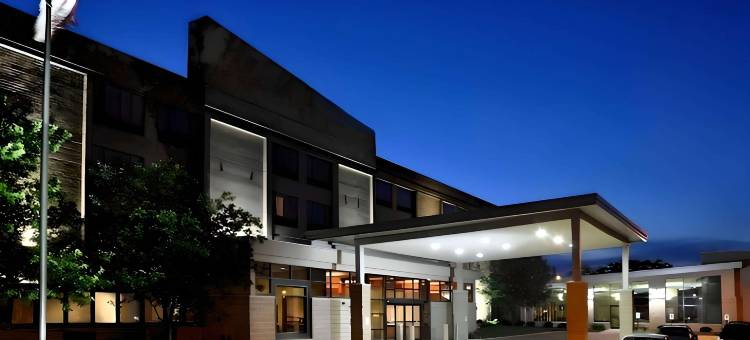 Comfort Suites Milwaukee West图片