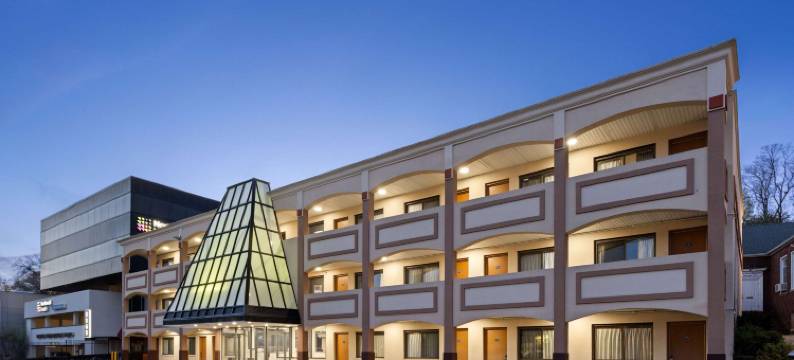 曼哈西特Travelodge by Wyndham酒店(Travelodge by Wyndham Manhasset)图片