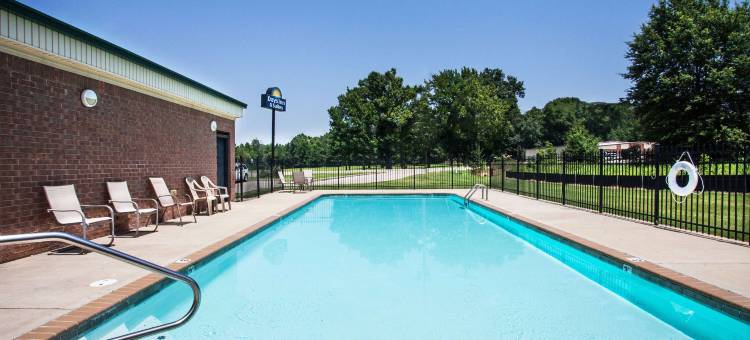 韦恩温德姆戴斯套房酒店(Days Inn & Suites by Wyndham Wynne)图片