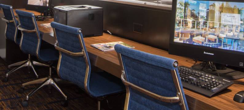 罗利-德罕机场/布莱尔克里克万怡酒店(Courtyard Raleigh-Durham Airport/Brier Creek)图片