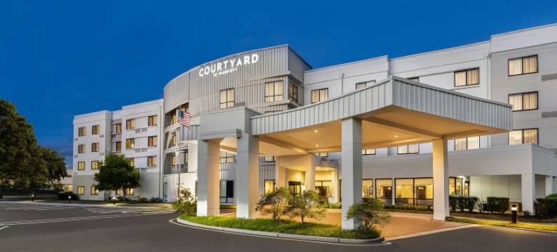 伯灵顿霍利山西阿姆顿万怡酒店(Courtyard Burlington Mt. Holly/Westampton)图片