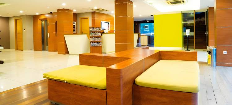 泗水市站生活酒店(Life Hotel Stasiun Kota Surabaya)图片