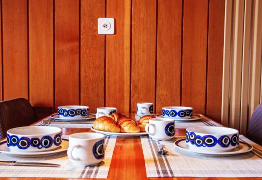 Weber 2 Hotel Overview