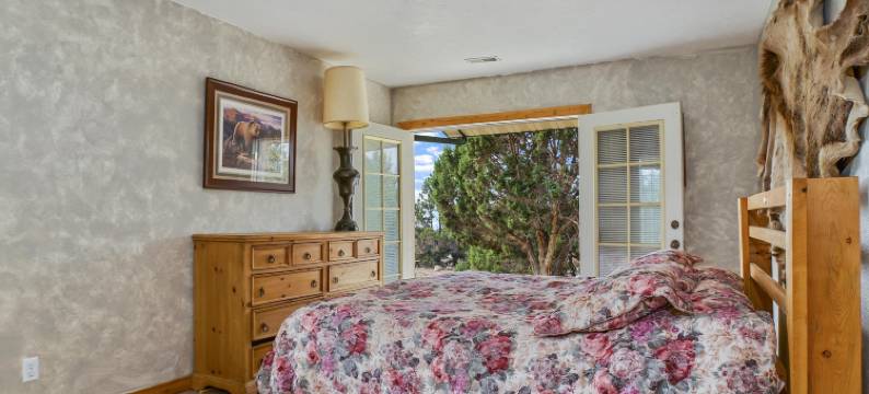 风行者家园的蒂潘诺戈斯#1牧场小屋(Ranchette Ponderosa - the Timpanogos #1 at Wind Walker Homestead)图片