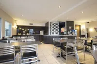 Super 8 by Wyndham Quebec City - Bữa sáng