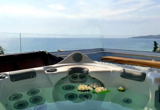 Rooftop Loft with Hydromassage Hotel Overview