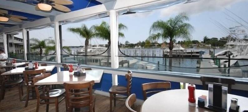 海盗湾度假酒店及码头 - 斯图尔特(Pirate's Cove Resort and Marina - Stuart)图片