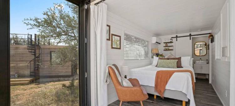 新的仙人掌-微型集装箱屋(New the Saguaro-Tiny Shipping Container Home)图片