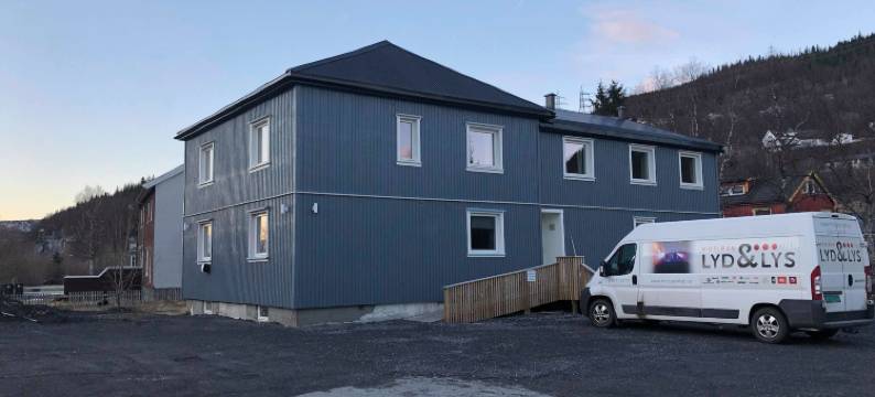 莫斯乔恩海贝尔胡酒店(Mosjøen Hybelhus)图片