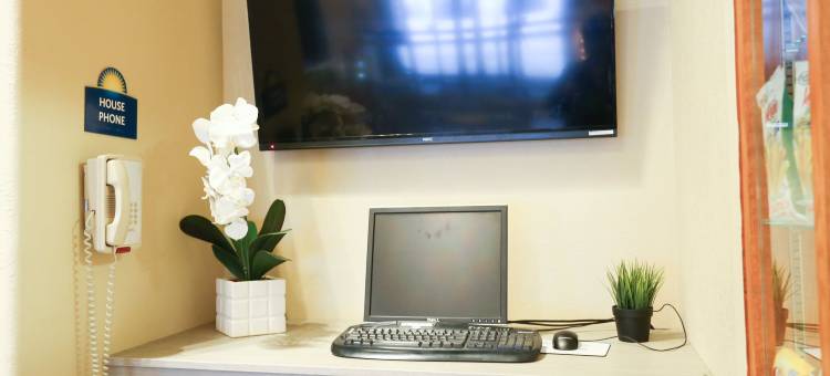 卡尔加里机场温德姆戴斯酒店(Days Inn by Wyndham Calgary Airport)图片