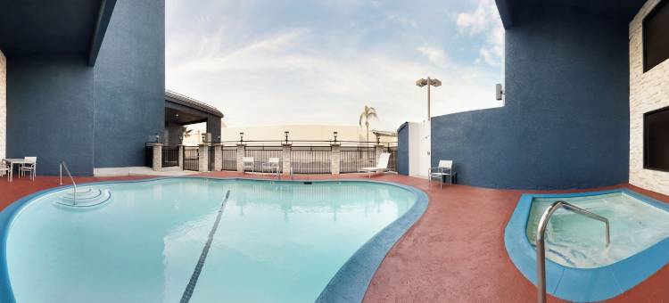 贝克斯菲尔德丽怡酒店(Country Inn & Suites by Radisson, Bakersfield, CA)图片