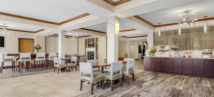 河流逃生贝斯特韦斯特优质套房酒店(Best Western Plus River Escape Inn  Suites)图片