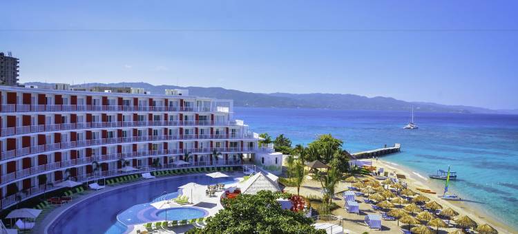 Grand Decameron Cornwall Beach，一个全包的商标度假村(Grand Decameron Cornwall Beach, A Trademark All Inclusive)图片