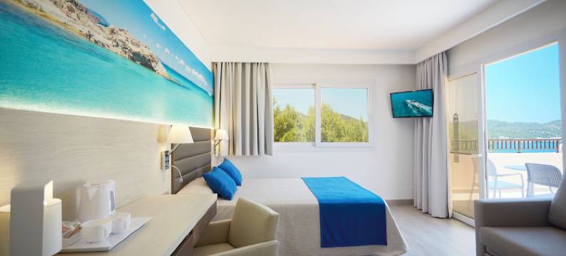 伊维萨卡拉布兰卡俱乐部酒店(Invisa Hotel Club Cala Blanca)图片