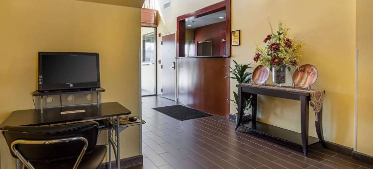 小石城西南伊克诺套房酒店(Econo Lodge Inn & Suites Little Rock SW)图片