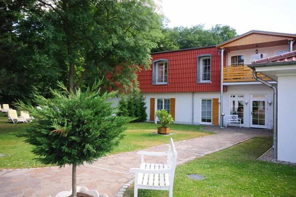 Parkhotel KlüschenbergOver view