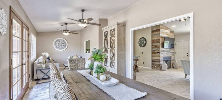 豪华私宅享有红石景观(Luxurious Home with Red Rock Views)图片