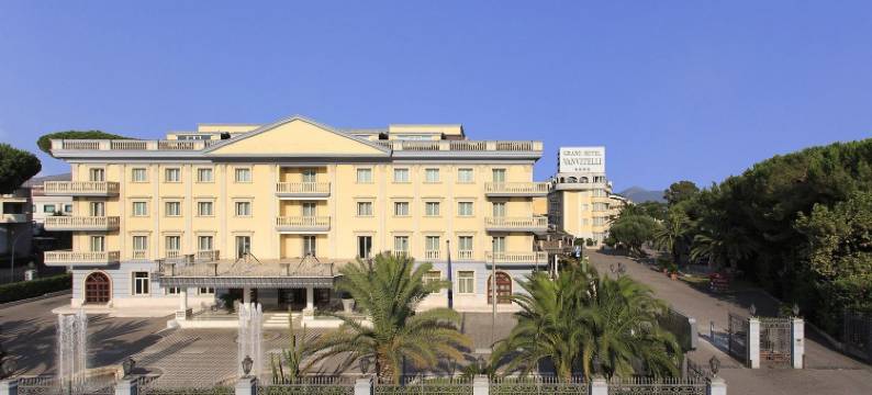 凡维特里大酒店(Grand Hotel Vanvitelli)图片
