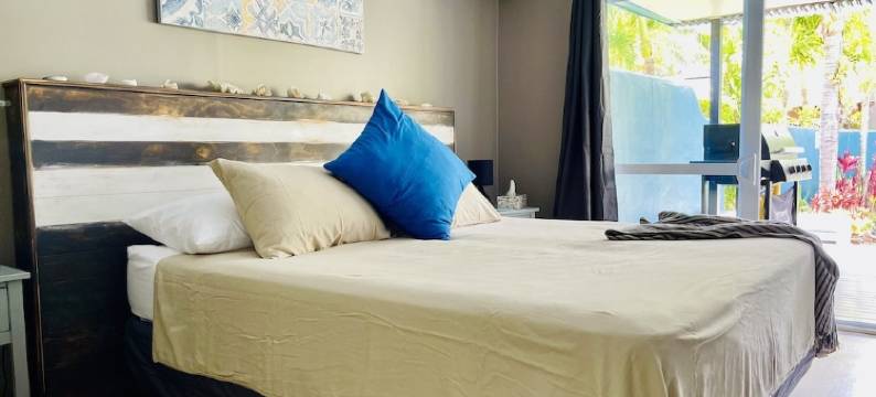 Taakoka Muri Beach Villa - beach front, paddle boards, kayaks, pool, free WIFI !图片