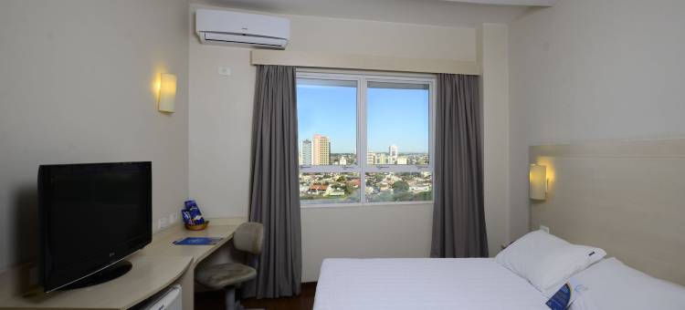 金蓝酒店(Golden Blue Hotel)图片