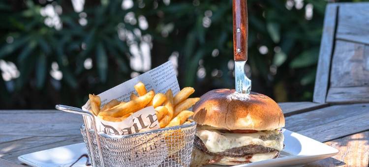 卡尔卡松东部康铂拉西特酒店(Campanile Carcassonne Est - la CITÉ)图片