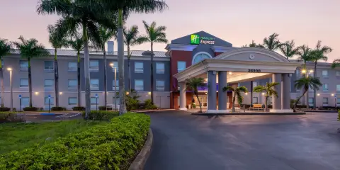 佛羅里達市-基斯羣島門戶智選假日套房酒店
