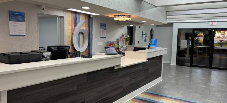 开间6塔拉哈西，FL - 北门罗(Studio 6 Tallahassee, FL North Monroe)图片