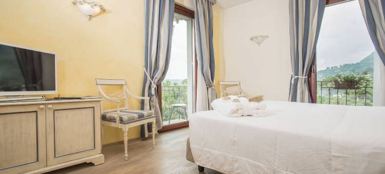 金海滩酒店 - 加尔达湖精选酒店(Hotel Spiaggia d'Oro - Charme & Boutique - Garda Lake Collection)图片