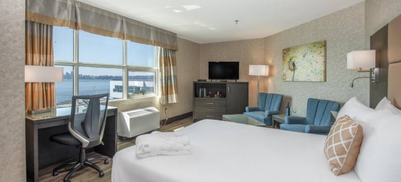 科斯特朗斯代尔码头酒店(Coast Lonsdale Quay Hotel)图片