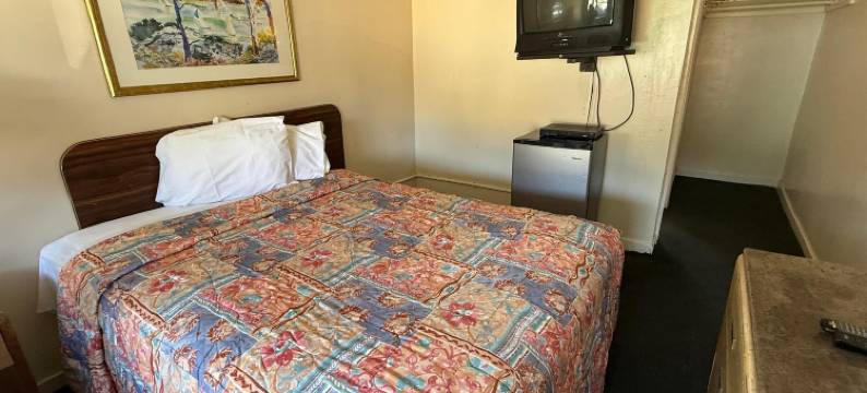 Discovery Inn 瓦列霍 I 80 靠近纳帕 CA(Discovery Inn Vallejo I 80 Near Napa CA)图片