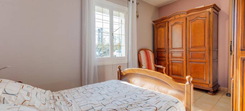 Villa with swimming pool in Sorgues图片