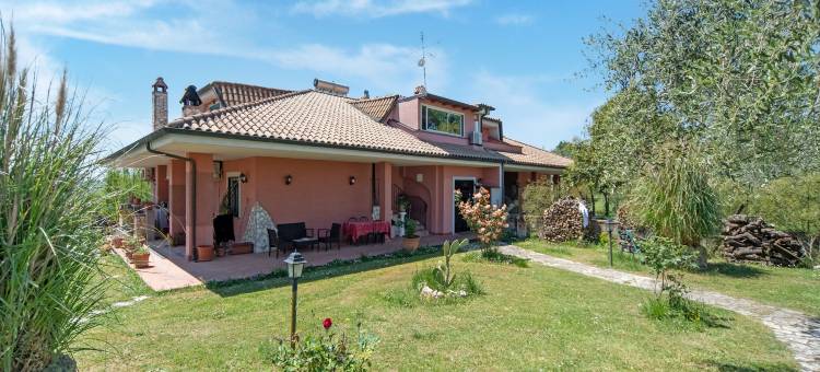 Villa in Monterotondo with Pool & Tiber Views图片