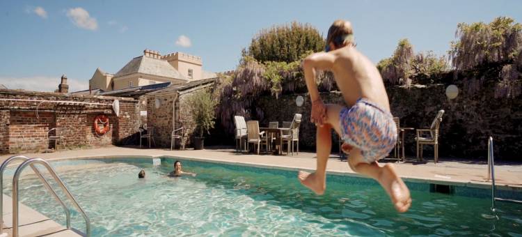 Castle in Tamar with Pool and Gardens图片