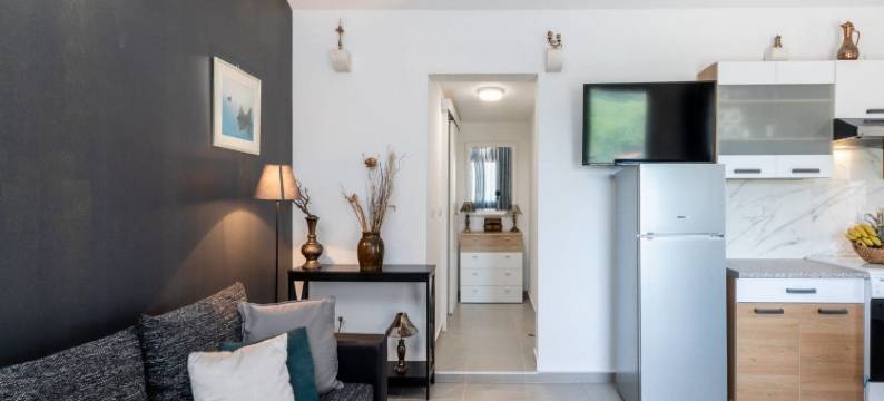 Stone House Prapatna-Two Bedroom Holiday Home with Swimming Pool图片