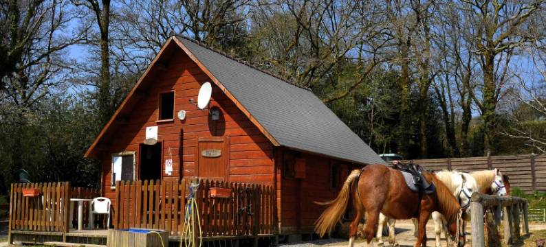 Breton Escape in Querrien图片