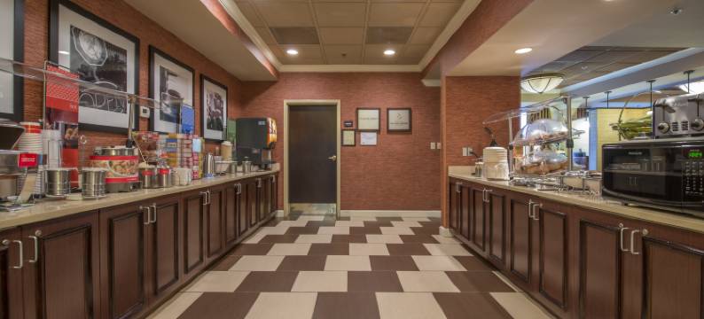 诺克罗斯-桃树角欢朋酒店(Hampton Inn Peachtree Corners/Norcross)图片