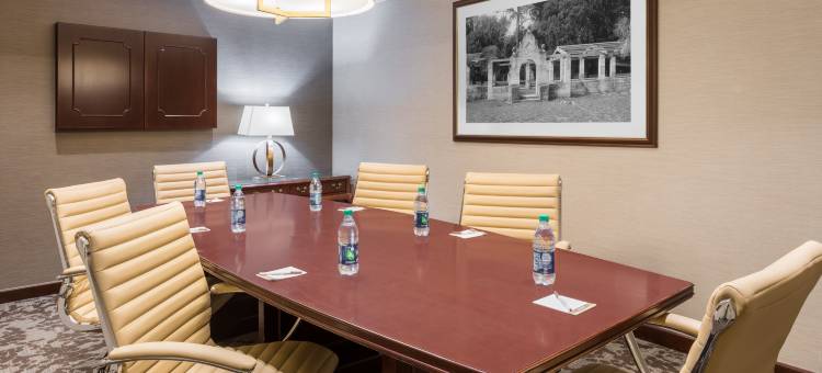 Staybridge Suites Savannah Historic District图片