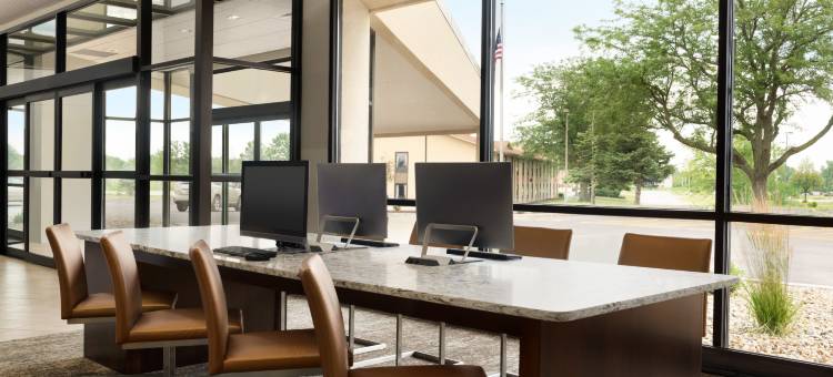 布卢明顿诺尔玛假日酒店-洲际酒店集团旗下(Holiday Inn Bloomington - Normal by IHG)图片