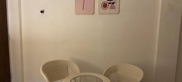 YogiTree Hotels的水波酒店(Aqua Wave by YogiTree Hotels)图片