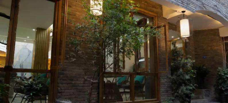 凤凰几何轻宿(凤凰古城景区虹桥店)图片