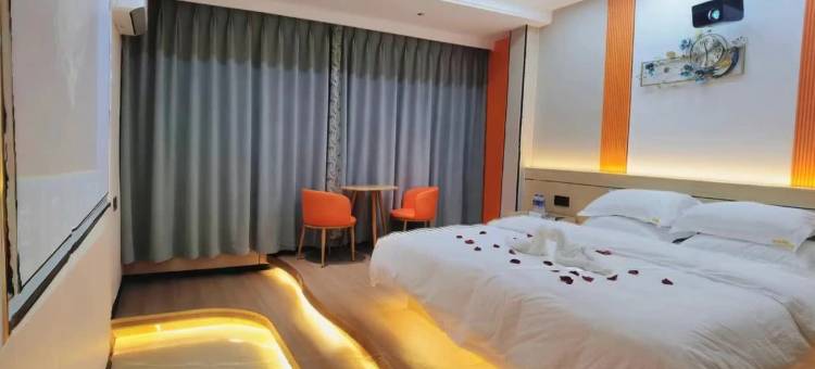 师宗俊峰智慧影视酒店图片