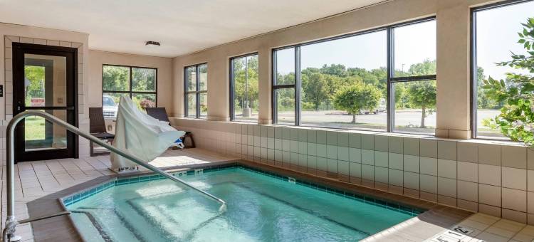 舒适套房酒店-格兰德维尔大激流城西南(Comfort Suites Grandville - Grand Rapids SW)图片