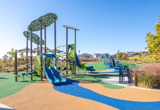 Stunning Pool and Spacious Interiors - Elegant Getaway Retreat Hotel Overview