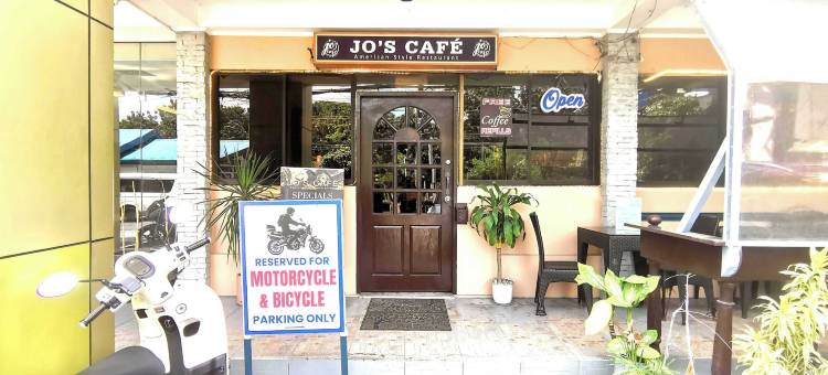 克拉克国际机场附近联排别墅橡木灰色酒店(Townhouse Oak Grey Hotel Near Clark International Airport)图片
