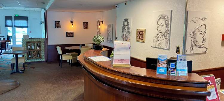 扎克德拉罗瑞圣埃尔布兰布里特酒店(Brit Hotel le Kerann Nantes St Herblain - Zac de La Lorie)图片