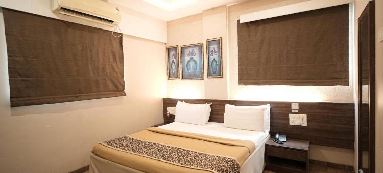 马拉中介酒店(Hotel Maratha Residency,Ratnagiri)图片